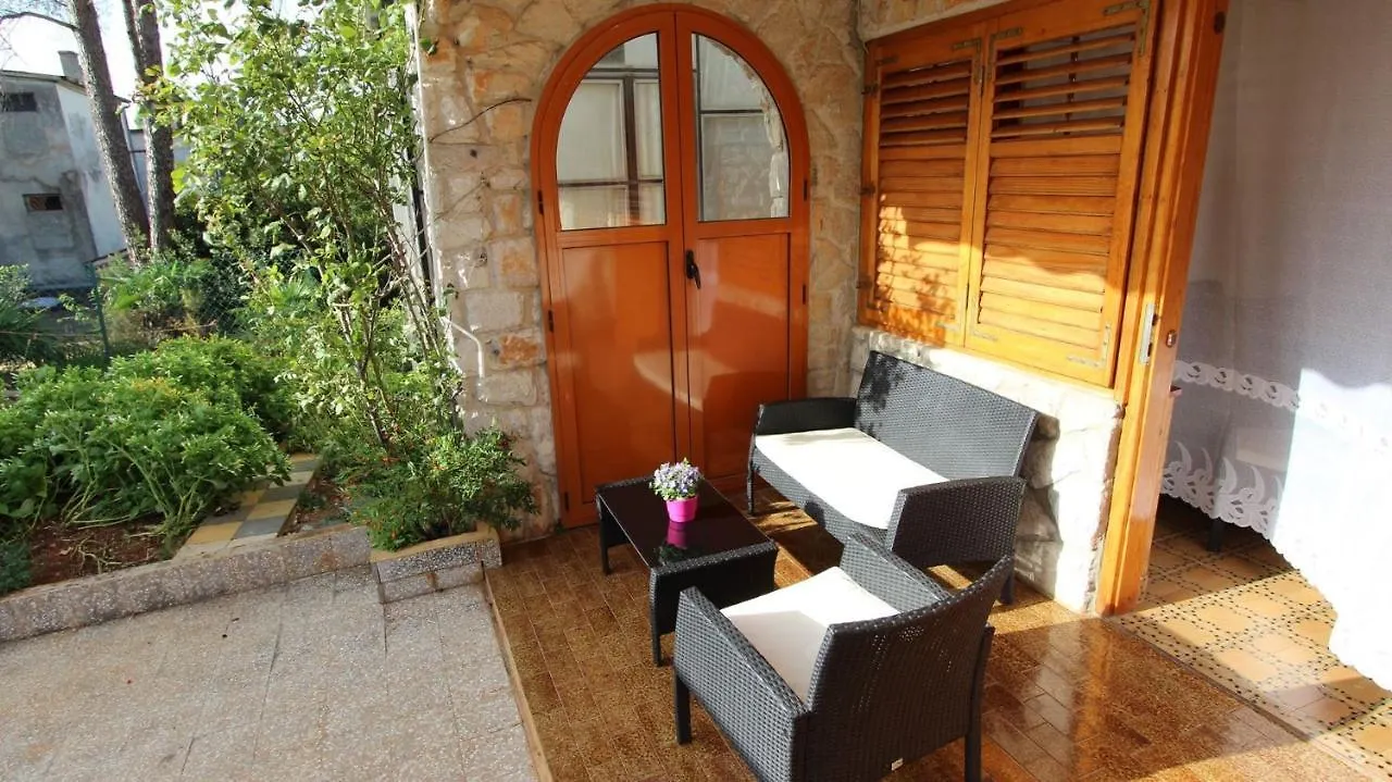 ** בית הארחה מאלינסקה Apartments Duda קרואטיה