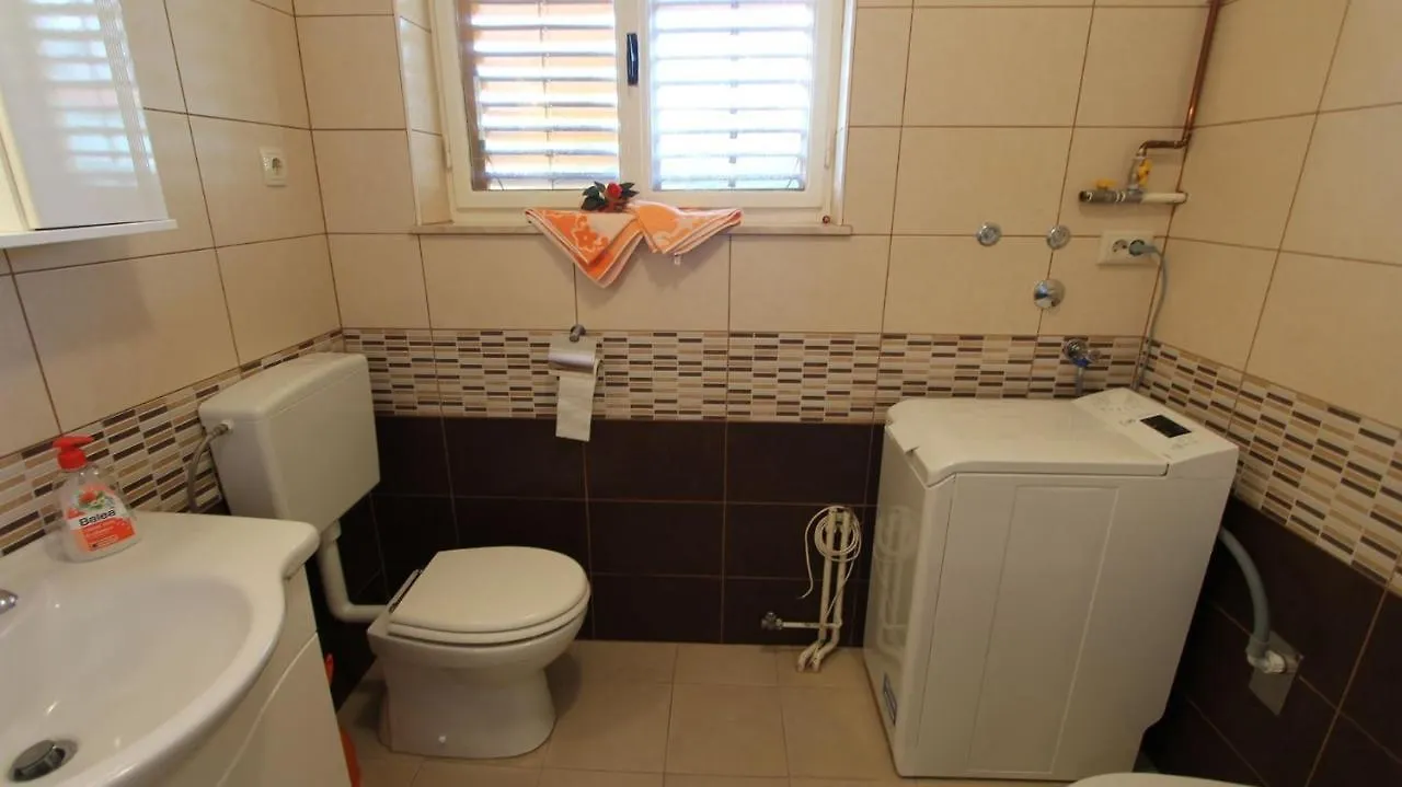 Apartments Duda Малинска Гостевой дом