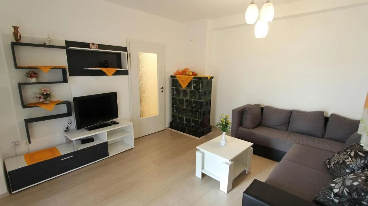 Apartments Duda Малинска Гостевой дом
